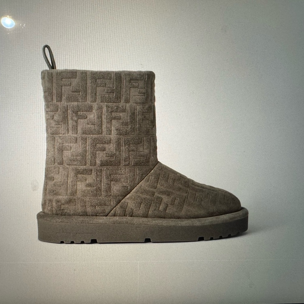 Fendi Apres Chic gray FF suede boots